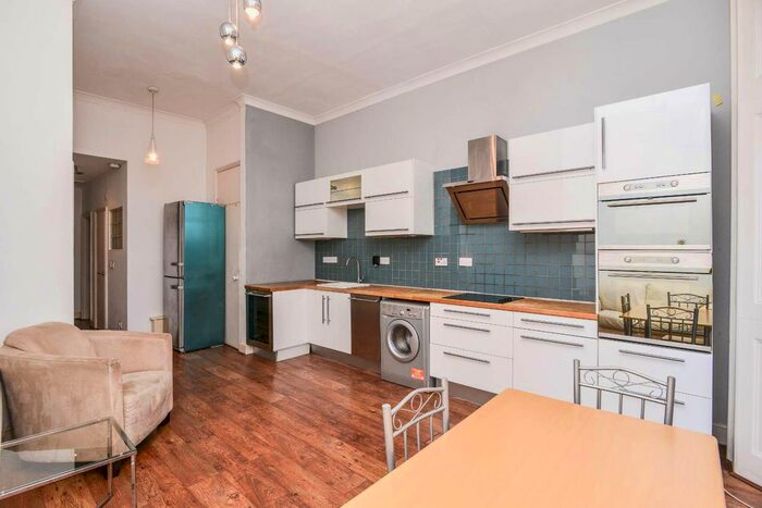 2 Bedroom Flat To Rent In St George's Drive, Pimlico, London, SW1V