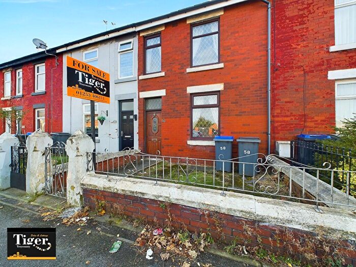 2 Bedroom Terraced House For Sale In Hawes Side Lane, Blackpool, FY4