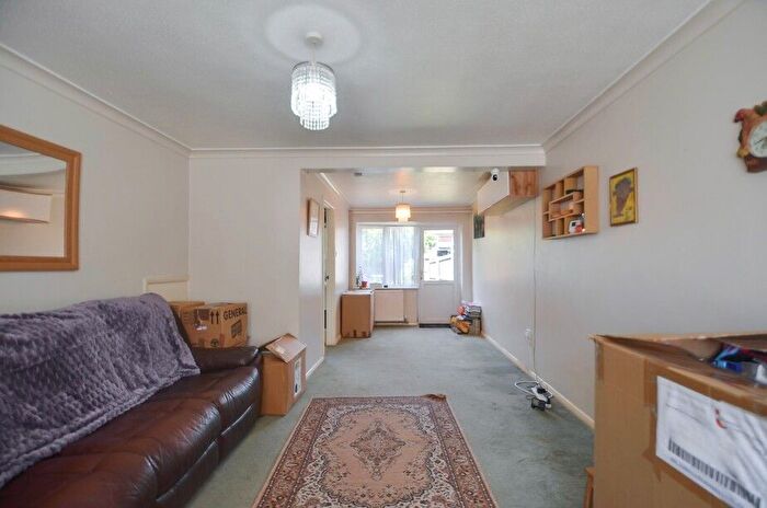 3 Bedroom Property For Sale In Farnham Common, Slough, SL2