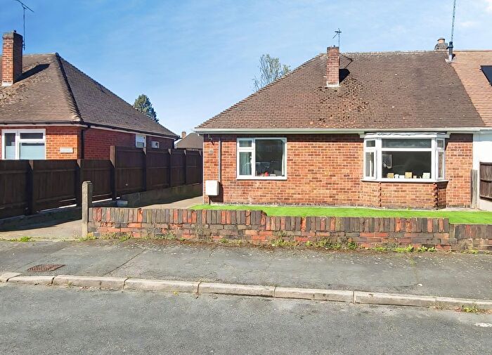 2 Bedroom Semi Detached Bungalow For Sale In Calverton Avenue, Wigston, LE18