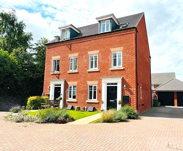 3 Bedroom Semi-Detached House For Sale In Ousebank Drive, Skelton, York, YO30