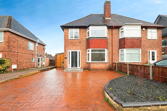 3 Bedroom Semi Detached House For Sale In Knightsbridge Road, Solihull, B92