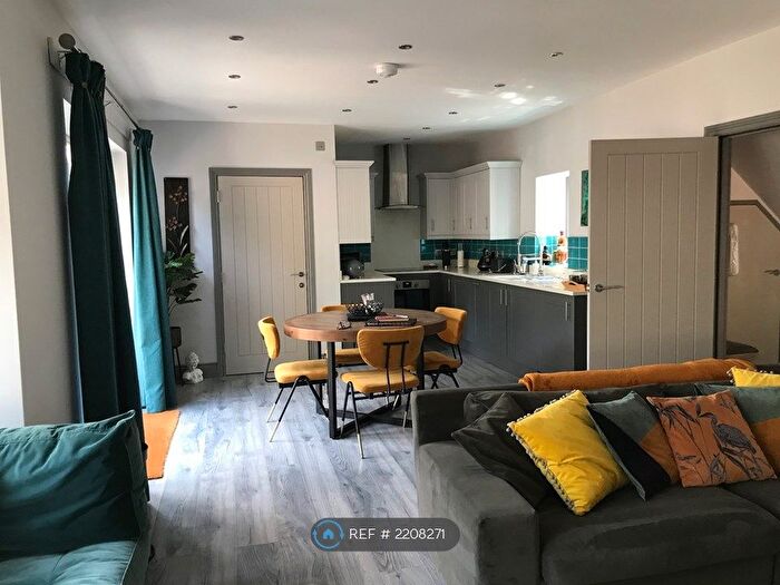 2 Bedroom Detached House To Rent In Church Road, Norwich, NR14