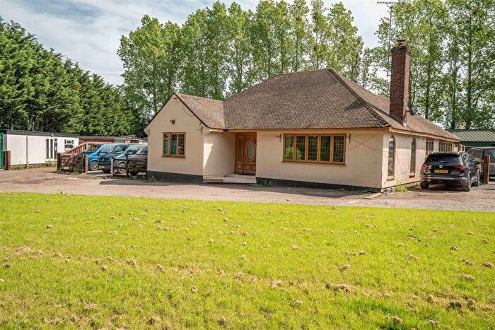 2 Bedroom Bungalow For Sale In Foster Street, Harlow, CM17