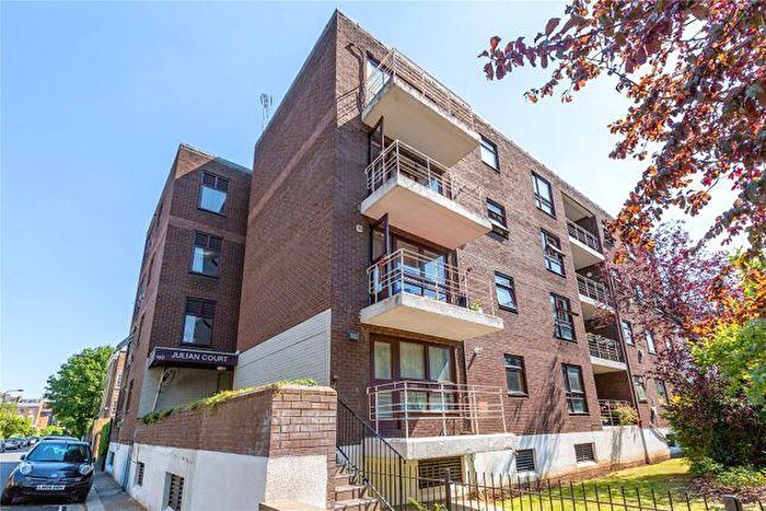 3 Bedroom House To Rent In Camden Road, London, NW1