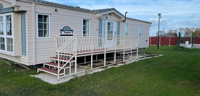 2 Bedroom Park Home For Sale In Plough Road, Minster On Sea, Sheerness, ME12