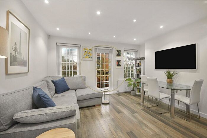 1 Bedroom Apartment For Sale In Dennington Park Road, West Hampstead, London, NW6