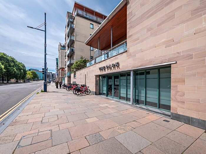 2 Bedroom Flat For Sale In / Holyrood Road, Edinburgh, EH8