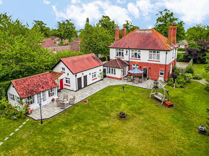 4 Bedroom Detached House For Sale In Witham Road, Woodhall Spa, LN10