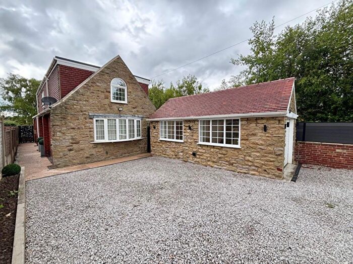 3 Bedroom Detached House For Sale In Cow Lane, Havercroft, Wakefield, WF4