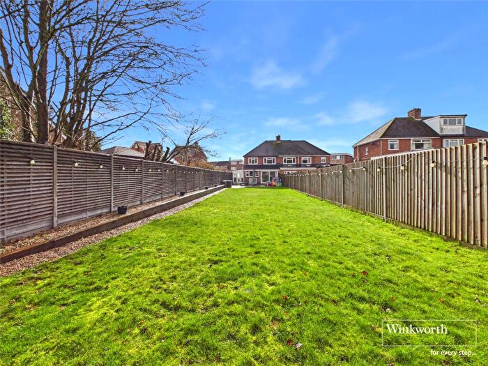3 Bedroom Semi Detached House For Sale In Turnpike Road, Newbury, Berkshire, RG14