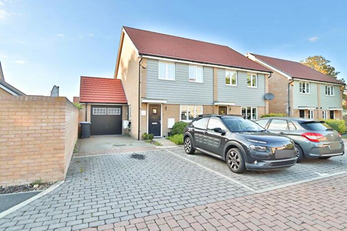 3 Bedroom Semi-Detached House To Rent In Partridge Mews, Chertsey, KT16