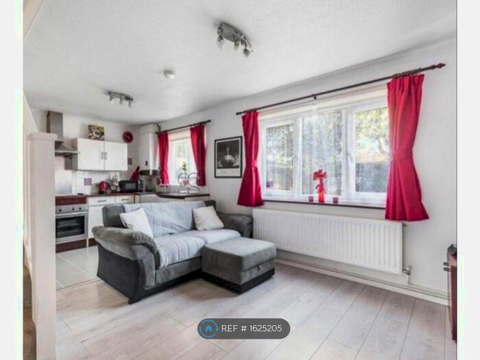 1 Bedroom Semi-Detached House To Rent In Ladywalk, Maple Cross, Rickmansworth, WD3