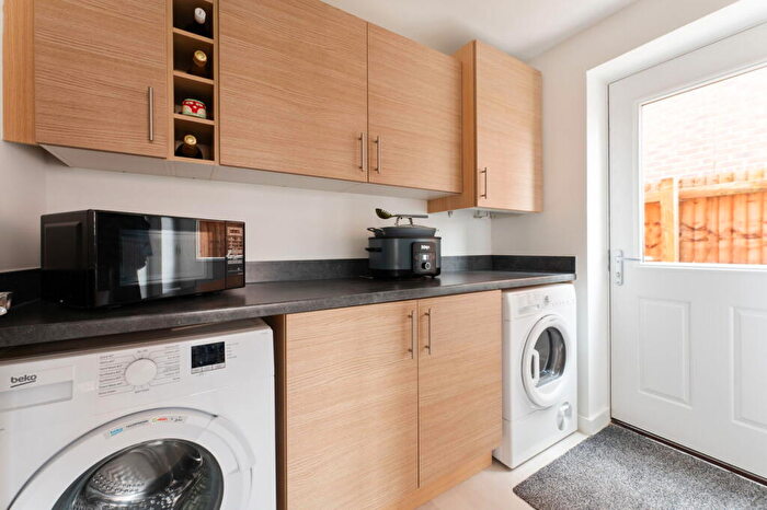 4 Bedroom Detached House For Sale In Brodie Rise, Salisbury, SP2