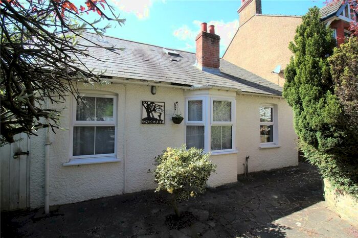 3 Bedroom Detached House To Rent In George Street, Berkhamsted, Hertfordshire, HP4