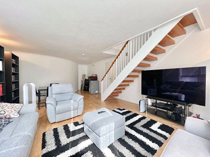 2 Bedroom Flat To Rent In King Frederick Ninth Tower, London, SE16
