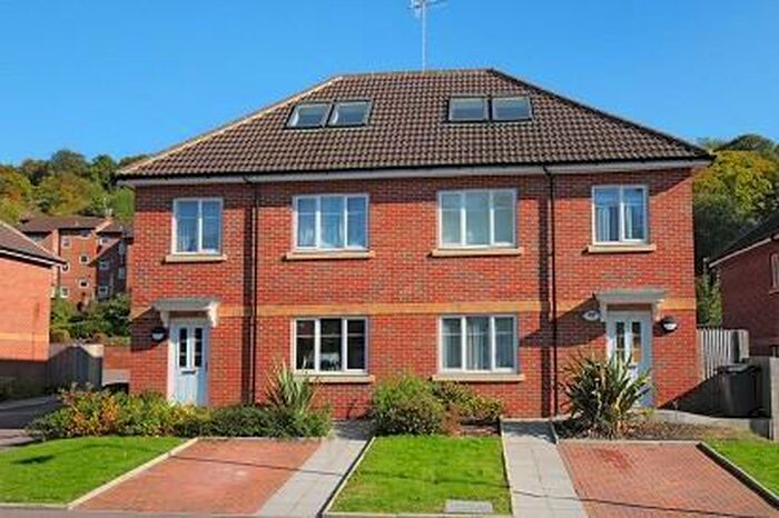 2 Bedroom Apartment To Rent In High Wycombe, Buckinghamshire, HP13