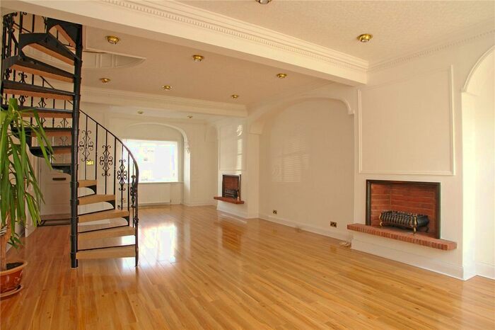 4 Bedroom Terraced House To Rent In Playfield Crescent, East Dulwich, London, SE22