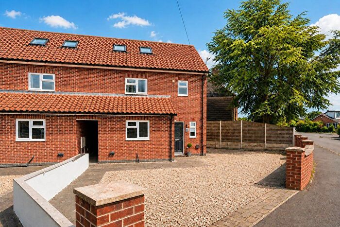 3 Bedroom End Terrace House For Sale In Beech Avenue, Bishopthorpe, York, YO23