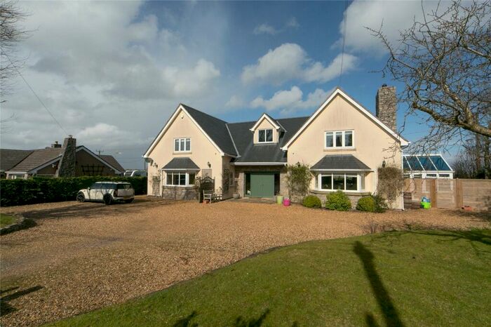 6 Bedroom Detached House For Sale In Bryn-Sannan, Brynford, Holywell, Flintshire, CH8