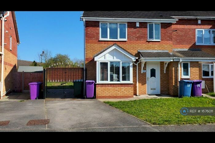 3 Bedroom End Of Terrace House To Rent In Griffin Close, Liverpool, L11