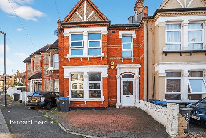 4 Bedroom Semi Detached House For Sale In Nova Road, Croydon, CR0