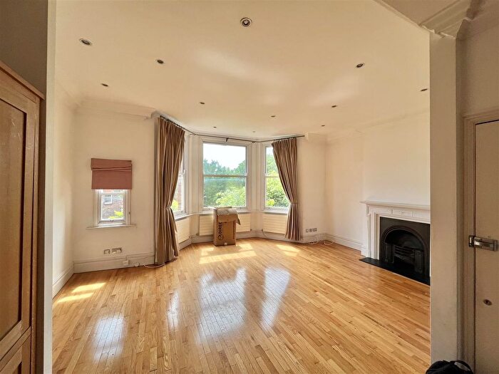 2 Bedroom Flat To Rent In Flat, Greencroft Gardens, London, NW6
