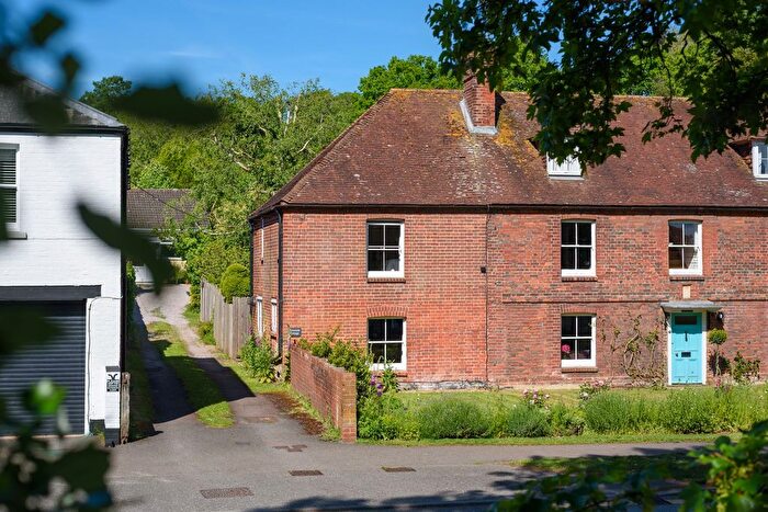 2 Bedroom End Of Terrace House For Sale In Valley Road, Barham, CT4
