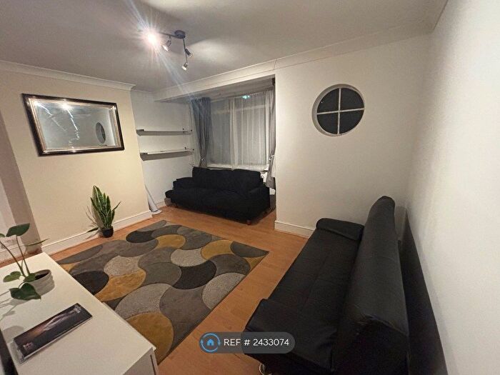 2 Bedroom Semi-Detached House To Rent In Hanover Avenue, Feltham, TW13