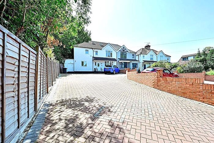 5 Bedroom Semi-Detached House For Sale In Gammons Lane, Watford, WD24