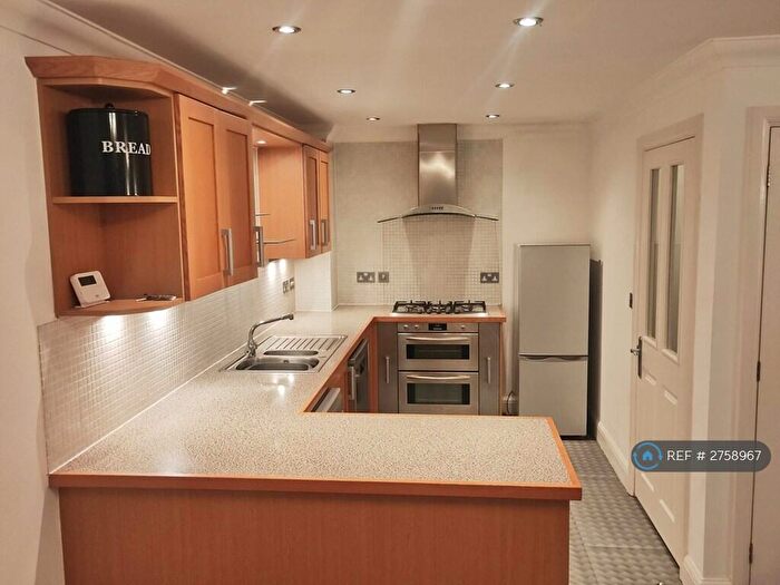 2 Bedroom Flat To Rent In Fennyland Lane, Kenilworth, CV8