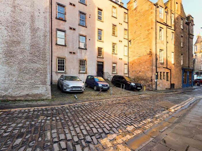 1 Bedroom Flat To Rent In Forrest Hill, Old Town, Edinburgh, EH1