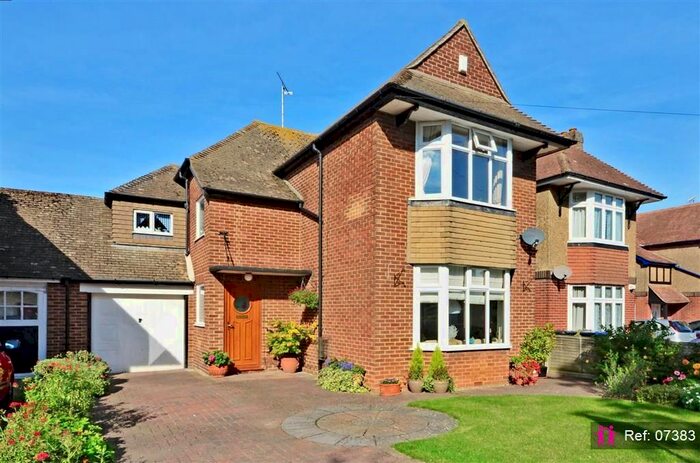 4 Bedroom Detached House To Rent In Elm Wood Close, Whitstable CT5