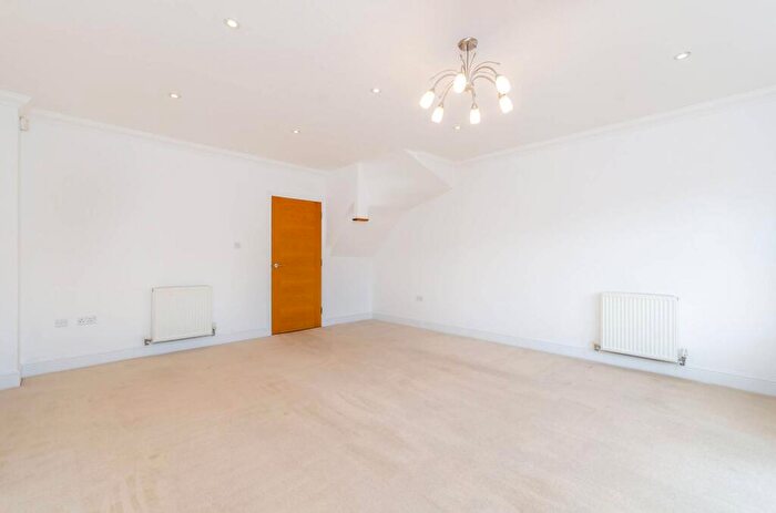 5 Bedroom House To Rent In Banchory Road, Blackheath, London, SE3