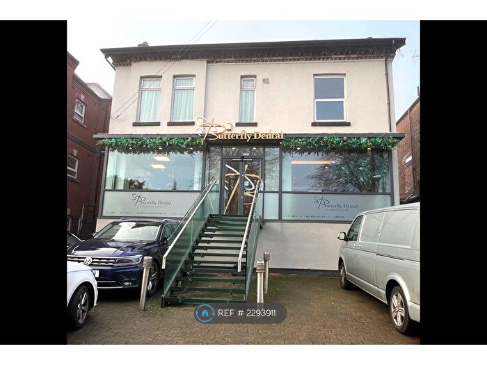 1 Bedroom Flat To Rent In Barrington Road, Altrincham, WA14