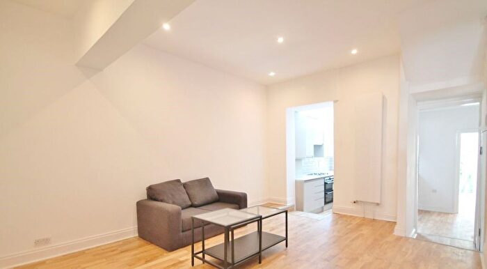 4 Bedroom Flat To Rent In Seaford Road, London, N15
