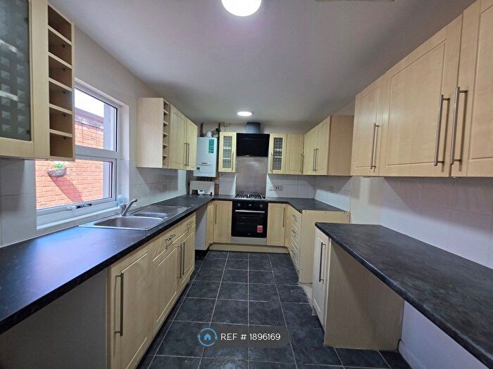 4 Bedroom Terraced House To Rent In Greenall Road, Northwich, CW9