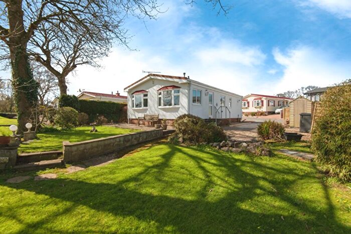 2 Bedroom Mobile Home For Sale In Woodlands Park, Tedburn St. Mary, Exeter, Devon, EX6