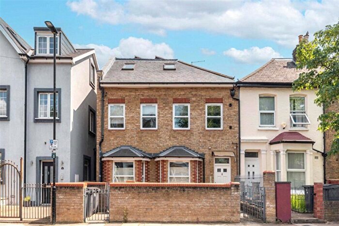 1 Bedroom Flat To Rent In Avenue Road, London, N15