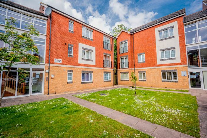 3 Bedroom Flat To Rent In Isabelle Court, Kettering, NN16
