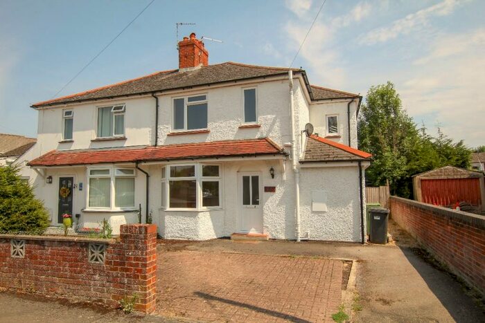 3 Bedroom Semi-Detached House To Rent In Newport Road, Newbury, Berkshire, RG14