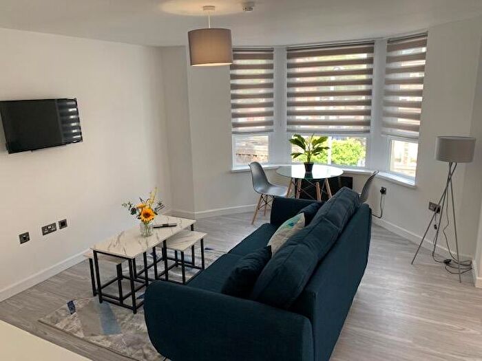 1 Bedroom Apartment To Rent In Connaught Road, Cardiff, CF24