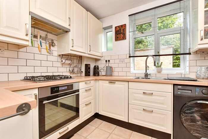2 Bedroom Flat For Sale In Wandle Court Gardens, Beddington, Surrey, CR0