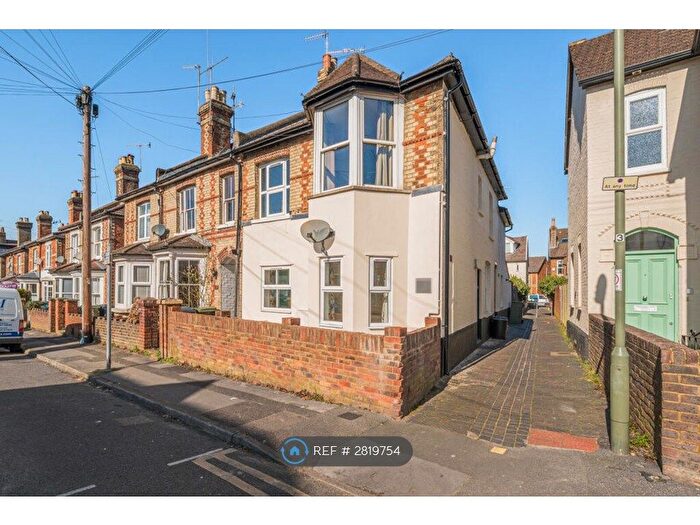 2 Bedroom Maisonette To Rent In Church Road, Guildford, GU1