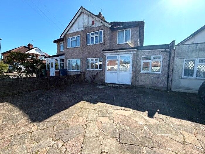 4 Bedroom Semi Detached House To Rent In Boxtree Lane, Harrow, HA3