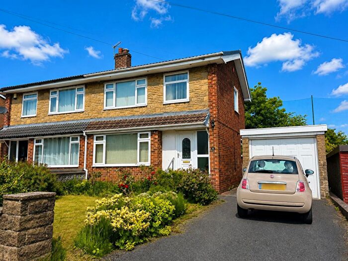3 Bedroom Semi-Detached House For Sale In Wynford Way, Low Moor, Bradford, BD12