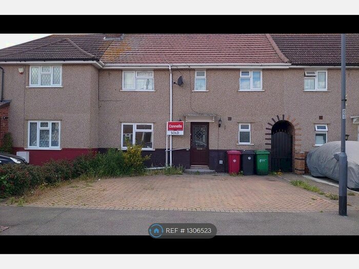 4 Bedroom Terraced House To Rent In Chester Road, Slough, SL1