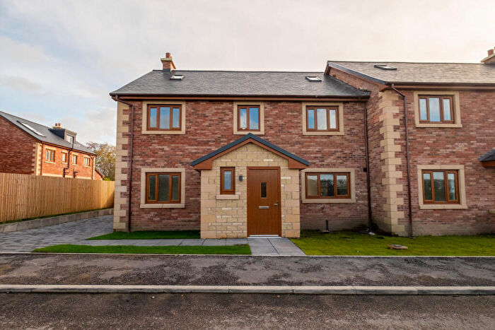 5 Bedroom Semi-Detached House For Sale In The Chaltons, Freckleton, PR4