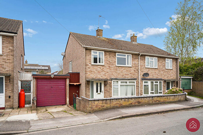 3 Bedroom Semi-Detached House For Sale In Woodruff Close, Oxford, OX4