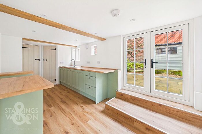 4 Bedroom Link Detached House For Sale In Dove Lane, Eye, IP23